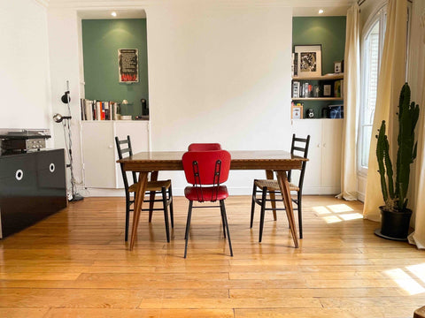 Appartement de 70m2 au 4ème étage d'un immeuble parisien au coeur du Village Jou Paris, France Grand appartement confortable Entire rental unit vacation rental 9643527