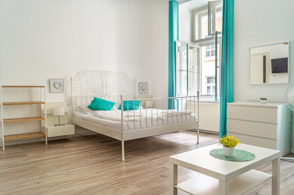 Eine hübsche kleine Wohnung im Herzen Wiens mitten im Botschaftsviertel. Nur 3 G  Elegant 1BR Apt. - Great for Long Stays Entire rental unit vacation rental 49980791