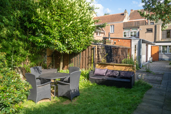 Schakel een tandje terug in deze unieke, rustgevende accommodatie. Geniet van on Ghent, Belgium Private 2 room apartment in Ghent's greenest area Entire condo vacation rental 586240583276776898