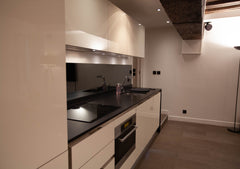 Enjoy an architect designed apartment with its typical Marais beams.<br /><br /> Paris, France Appartement design au cœur du Marais Entire rental unit vacation rental 16531667