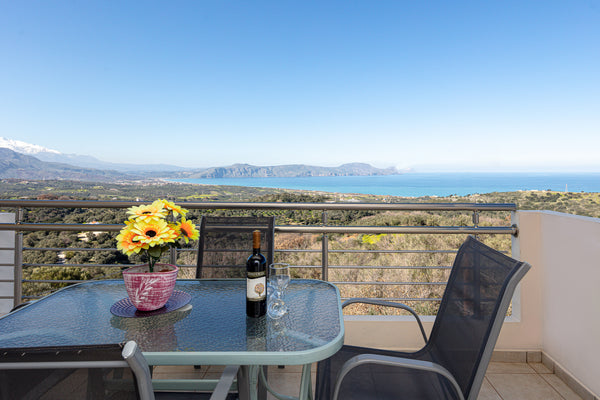 Vourvahis Seaview apartments is a complex of three apartments, located on three  Rethimnon, Greece Vourvahis Seaview Apartments (#2) Entire condo vacation rental 53945543