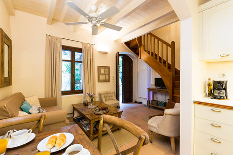 Beautifully renovated and cozy 3-floor house in a quiet side-street in the cente Rethimnon, Greece Anastasia's Venetian house in the old city Entire home vacation rental 15976839