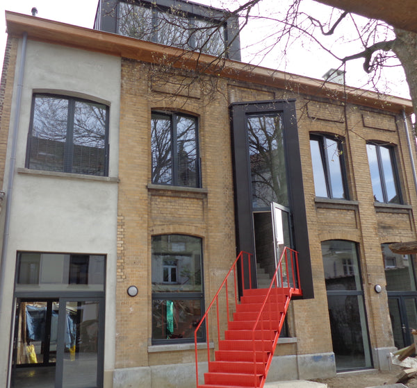 Logement de 40 m2 remis à neuf, il comprend 1 cuisine/salon, 1 chambre et 1 sall Schaerbeek, Belgium Appartement lumineux et au calme Entire rental unit vacation rental 573604744743929145