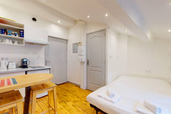 Near Place Terreaux, in the heart of the Presqu'ile. Studio on the top floor, ov Lyon, France Orpi Pizay6 Hyper Centre Lyon Opéra, calme Entire rental unit vacation rental 33066405