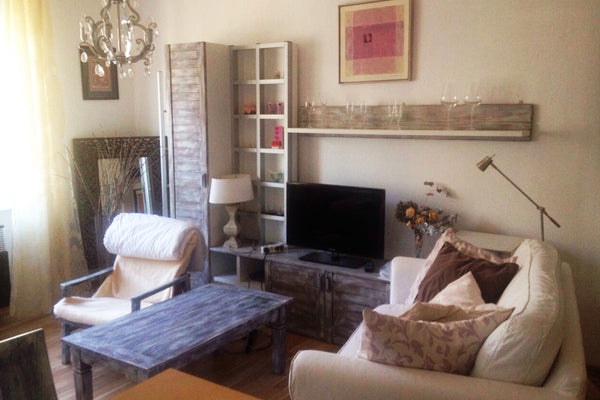 A comfortable, modern, fully equipped sunny flat 10min by tram to Old Town and 1 Prague, Czechia COZY FLAT along the river  10min to the Old town Entire rental unit vacation rental 1926860