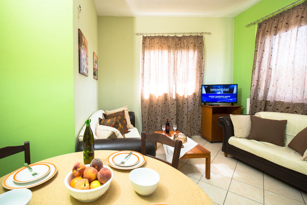 Niki's apartment 2 offers accommodation just 300 m from the sea in a tranquil ar  Niki's apartment 2 Entire rental unit vacation rental 14380012