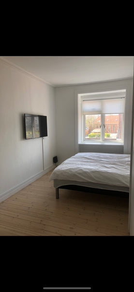 Nyd det simple liv i denne fredelige og centralt beliggende bolig. Copenhagen, Denmark Dejlig lejlighed i København Entire condo vacation rental 655793181544663048