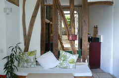 Grand studio et son jardin situés dans un quartier populaire avec tous commerces Paris, France GRAND STUDIO et JARDIN à 10 MIN DE MONTMARTRE Entire rental unit vacation rental 3429186