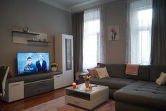 Die 3-Zimmer Wohnung befindet sich 100m von der U-Bahnstation Schlachthausgasse   neu-möbliertes Apartment nähe Zentrum Entire condo vacation rental 689572582214061828