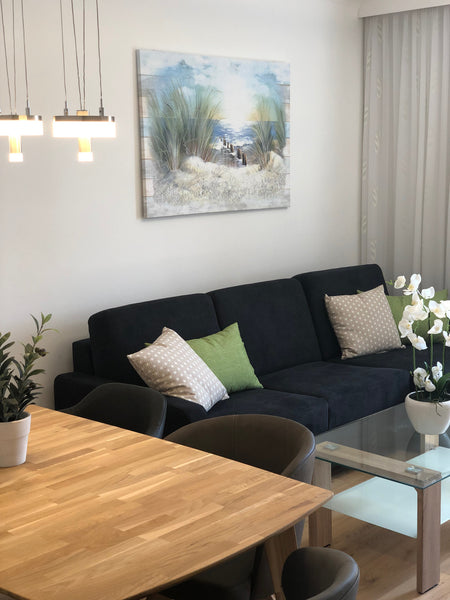 This just renovated beautiful 2-room apartment of 55m² is situated in the 10th d  New Apartment 