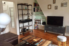 Appartement de 42m2 avec sa chambre, quartier vivant avec restaurants, Pub, Bar, Paris, France Typical Parisian apartment with 2 room Entire rental unit vacation rental 19993186