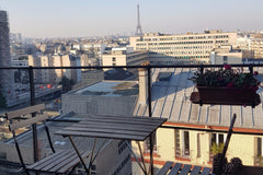 L'appartement de 40m², situé au 8ème étage avec ascenseur, offre une vue imprena Paris, France 2 pièces avec terrasse et vue imprenable Entire rental unit vacation rental 16239098