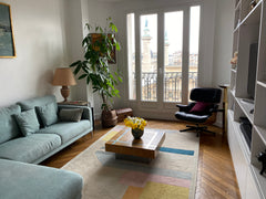 The Nation district is airy, very well served by transport to visit Paris. The a Paris, France Charmant 2 pièces, sans vis-à-vis Entire rental unit vacation rental 532504