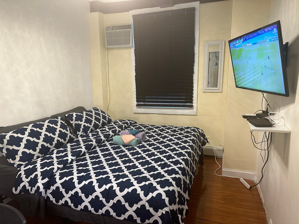 Check in 4PM.Check out 10AM.Private Room near NYC.For 1 to 2 persons only.1st Fl New Haven, CT Home in Queens · 1 bedroom · 1 bed · 2 baths Private room in home vacation rental 910554926647877661
