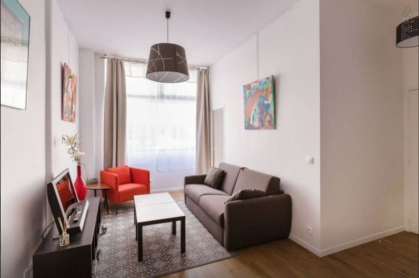 Proche de toutes commodités, et des commerces de bouche, bar, salle de concert,  Paris, France Appartement Paris 11, Voltaire Entire rental unit vacation rental 16348998