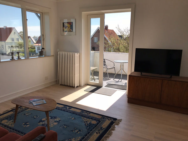 Cozy private apartment on the 2nd floor of newly renovated villa from 1936 with   Private Apartment - close to city and airport Entire rental unit vacation rental 24957802