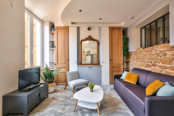 CHARMING and BRIGHT apartment located on the ground floor of a small condominium Villefranche-sur-Saone, France The Cozy - Calm & Warm - Well Located - Netflix Entire rental unit vacation rental 49356335