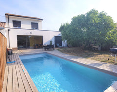 Maison avec piscine, située à Bègles, à 2 pas du tram de la ligne C ( arrêt Parc  Maison chaleureuse avec piscine Entire home vacation rental 46134688