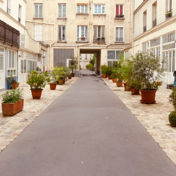 Super cosy apartment. Great location in Oberkampf street, around Ménilmontant/Be Paris, France Lovely cosy place - Oberkampf neighborhood Entire rental unit vacation rental 6923146