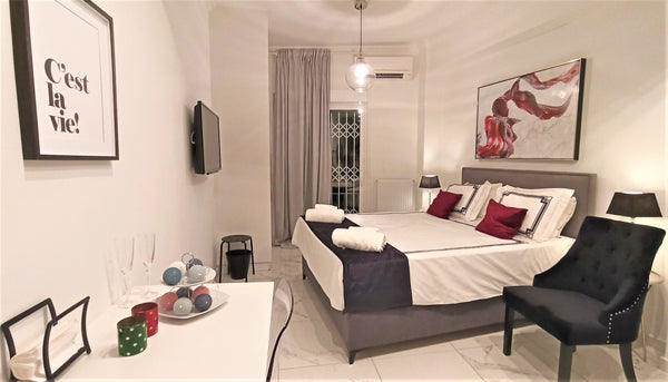This elegant and romantic studio can accommodate up to 2 people and is located w Greece Romantic Studio in the Heart of Athens Entire rental unit vacation rental 43890386