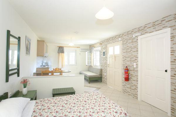 For those who may be planning a family summer vacation and dream of days sitting Chania, Greece DELIGHTFUL STUDIO NEAR SANDY BEACH Entire rental unit vacation rental 1065965