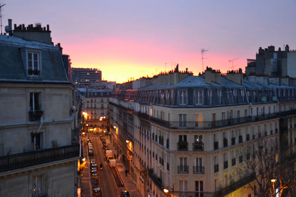 <b>The space</b><br />A very beautiful apartment under roofs: a small terrace or Paris, France Bel appartement parisien avec vue Entire rental unit vacation rental 7006910