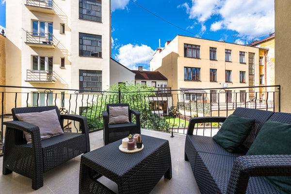 Parking on the street near by the house from 08:00-20:00 = 20 czk/hr. From 20:00 Prague, Czechia URAN apt. 15 min Wenceslav square Entire rental unit vacation rental 37847247