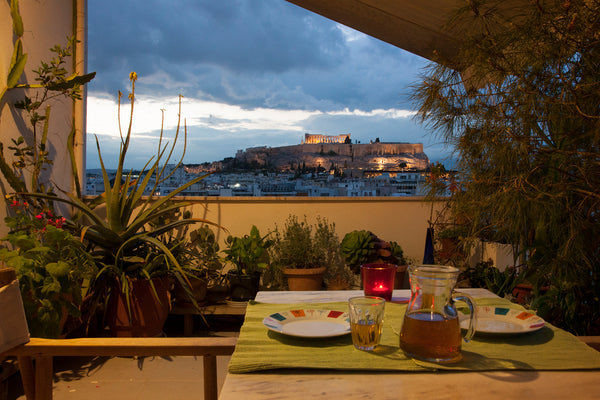 60 sq.m. apartment on the top floor, with breathtaking view of Acropolis from th Athens, Greece Acropolis view from your sofa! Entire rental unit vacation rental 18420272