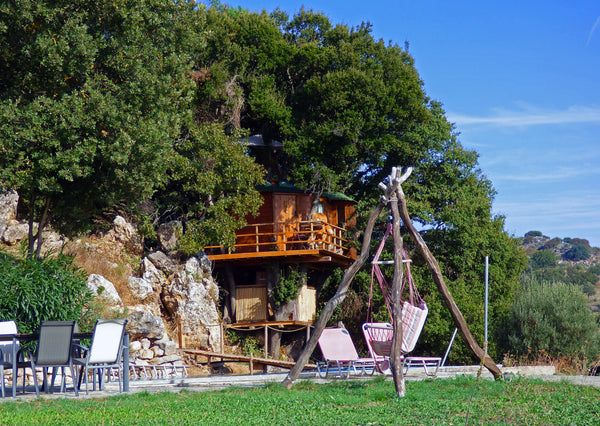 Book a romantic getaway in the only B&B tree house in Crete! This breathtaking,  Barnoldswick, United Kingdom Treetop Hideaway..Rethymnon. Treehouse vacation rental 18108412