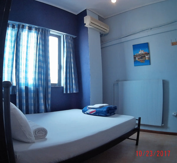 Private room in a 160sq.m apt with other rooms and 2 perfectly clean shared bath Athens, Greece 10° STUDENT ROOM & BALCONY  ACROPOLIS VIEW 🏛️🌅🏺 Private room in serviced apartment vacation rental 31560982