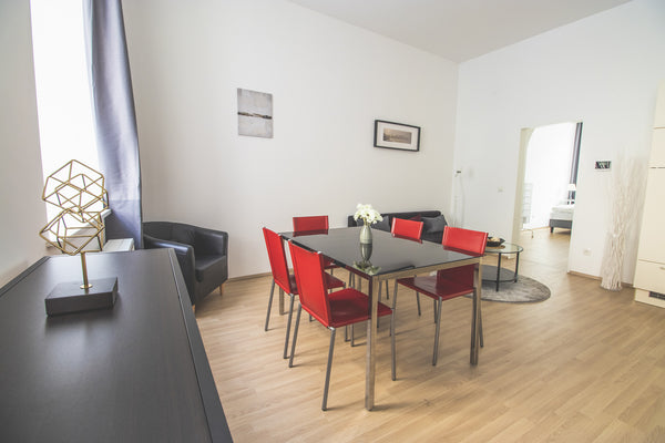 Enjoy the vibrant location and easy accessibility to public transit from this br Vienna, Austria Live between famous BELVEDERE and Central Station Entire rental unit vacation rental 36088244