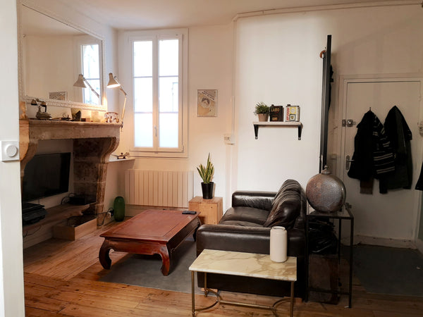 Appartement très calme et chaleureux situé entre le marché des Capucins et de la Bordeaux, France Saint-Michel 40 m2 au cœur de Bordeaux ! Entire rental unit vacation rental 42616798