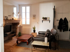 Appartement très calme et chaleureux situé entre le marché des Capucins et de la Bordeaux, France Saint-Michel 40 m2 au cœur de Bordeaux ! Entire rental unit vacation rental 42616798