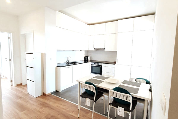 I rent a nice room in my four bedroom apartment for short-mid-long term.<br />Th Nantes, France Rent ROOM in New FLAT,Etterbeek,Thieffry M.station Private room in rental unit vacation rental 44456314