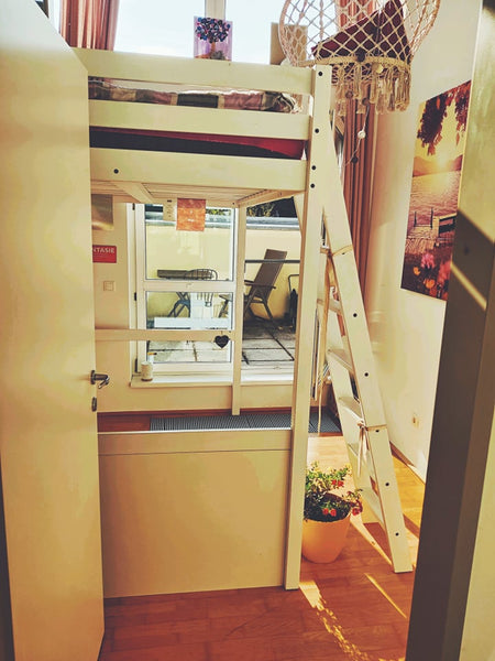 I'm happy to show you this cozy flat on 2 floors with garden and roofterrace.  S Vienna, Austria Beautiful flat with roofterrace and garden Entire condo vacation rental 53105844
