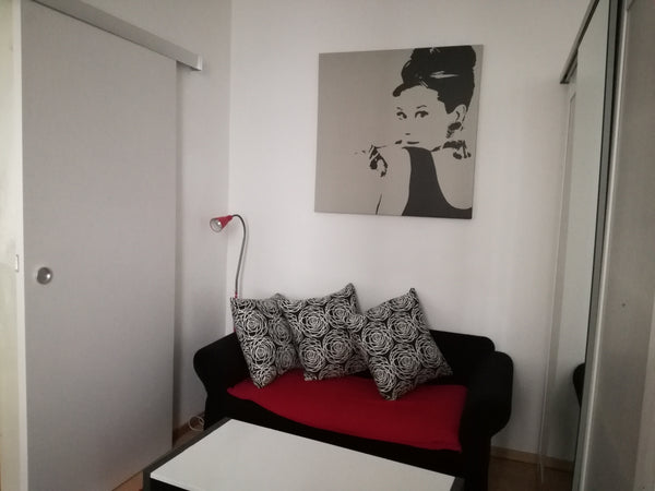 This modern and cosy apartment is centrally located, a walk to Schönbrunn Palace Saint Pölten, Austria Goldi studio apartment close to subway Entire rental unit vacation rental 38067488