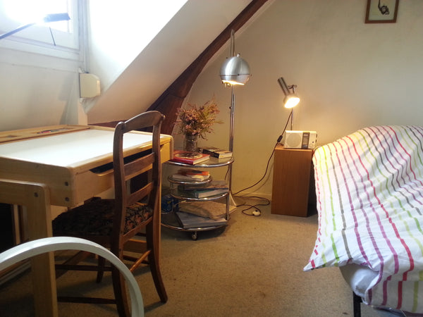 I let one of the small rooms of the tiny apartment where I live on rue de Seine, Paris, France Small room - charm, Paris 6ème Private room in rental unit vacation rental 6722862