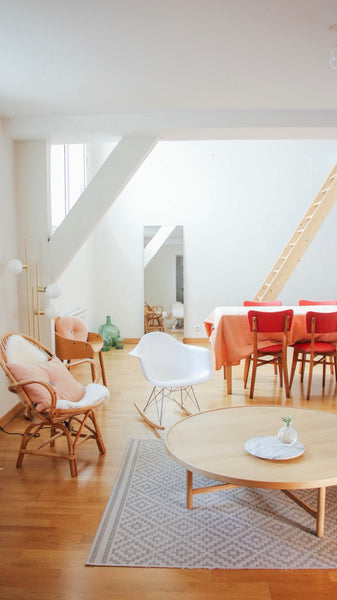 Notre logement est notre cocon, nous le louons occasionnellement lorsque nous ne Lyon, France Grand appartement atypique au cœur du Vieux Lyon Entire rental unit vacation rental 28934977