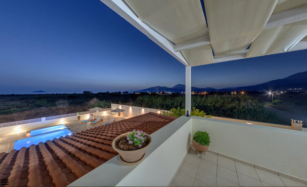 Beautiful holiday house with 2 bedrooms for 4 persons (max 6) and a huge outside Heraklion, Greece Kallisti - beautiful house at the beach with pool Entire home vacation rental 25819528