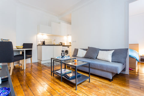 A deux pas de Montmartre et des petits commerces, quartier vivant et typique. Pa Paris, France Beautiful flat near Montmartre / Moulin Rouge Entire rental unit vacation rental 15824198