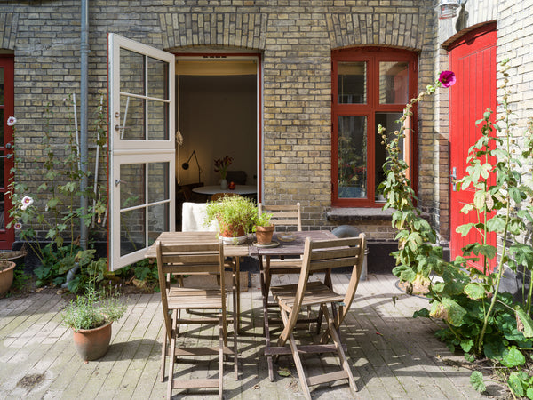 Cosy apartment in the urban area of Inner Nørrebro - surrounded by fancy cafées  Copenhagen, Denmark Cosy apartment with private access to court yard Entire rental unit vacation rental 32061224