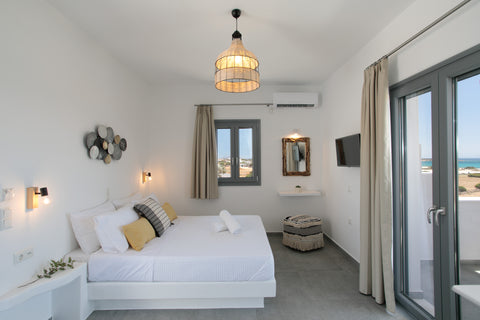 Our totally new accommodation has sea view to Glyfada Naxos Beach. It is a famil  Blue Gem, a private room overlooking Glyfada beach Room in aparthotel vacation rental 51482367