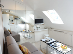 Quartier prestigieux rue Saint Honoré / Louvre / Tuileries - Charmant Studio / E Paris, France Charmant Studio / 2 pers / Saint Honoré / Louvre Entire rental unit vacation rental 22994426
