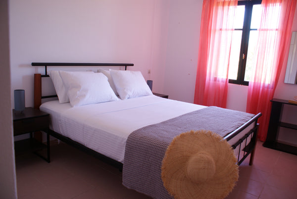 The apt is located in Kalathas , 11km from the city of Chania and 7km from the a Chania, Greece Areti's cozy apartment Entire condo vacation rental 49902033