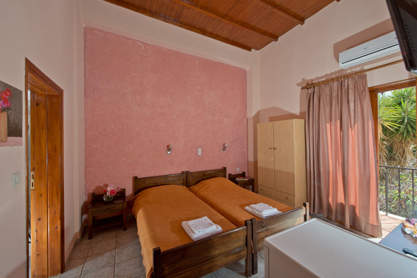 Twin bedded double room of 17 squad meters that can accommodate up to 3 persons  Chania, Greece Katerina Traditional Rooms (No 3) Private room in rental unit vacation rental 4959677