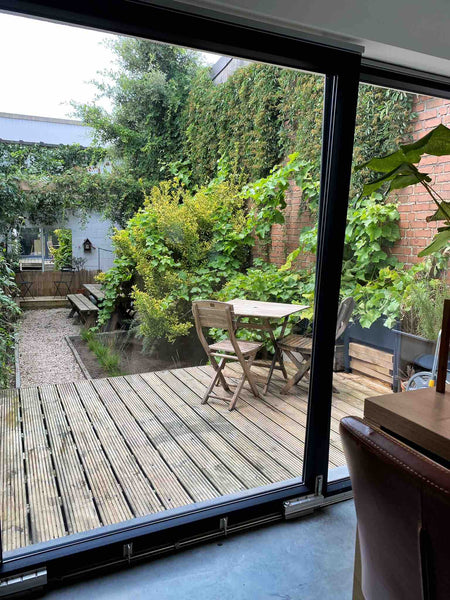 Charming and newly renovated house, on walking distance to the city centre of Gh Ghent, Belgium Charming house with 2 bedrooms and city garden Entire townhouse vacation rental 670206035402027062