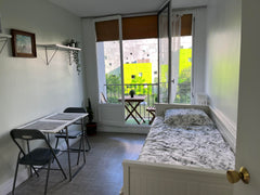 Agréable studio situé dans le 15e arrondissement de Paris, proche de la Porte de  Studio Paris 15ème arr. Porte de Versailles Entire rental unit vacation rental 15877653