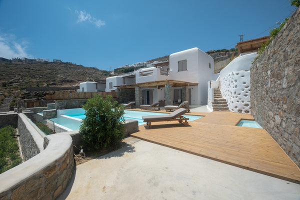 The ground-level apartment has 2 double bedrooms and en-suite bathrooms, a livin Athens, Greece Amaris Luxury 2bd Bungalow with Private Pool (4B) Cycladic home vacation rental 47741102