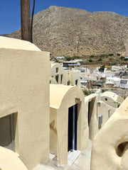 Our sixth villa is called Thira, alluding to the modern Santorini.<br />It is a   Timedrops Santorini Thira Luxury Villa Room in boutique hotel vacation rental 17337584