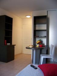Espace chaleureux et confortable en plein centre du 3ème arrondissement . Plusie Tangier, Morocco Appartement Lyon Centre Private room in condo vacation rental 31490409
